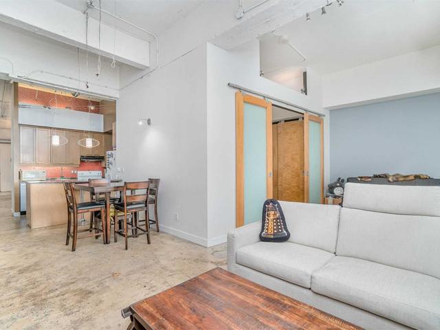 422 - 155 Dalhousie St