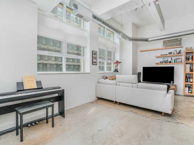 422 - 155 Dalhousie St