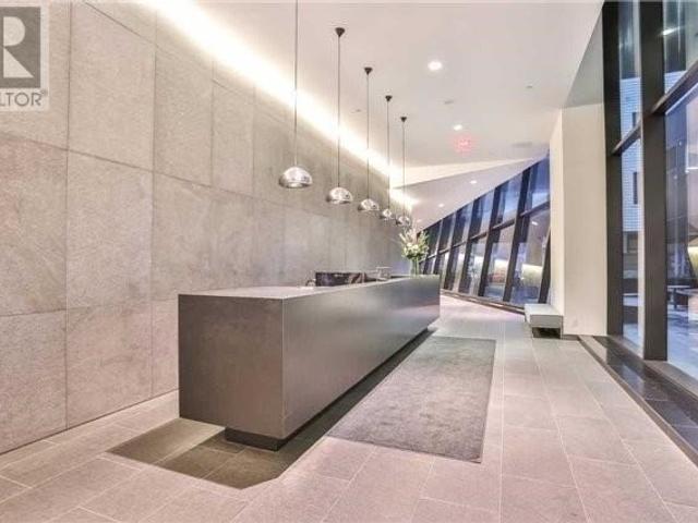 1110 - 629 King St W