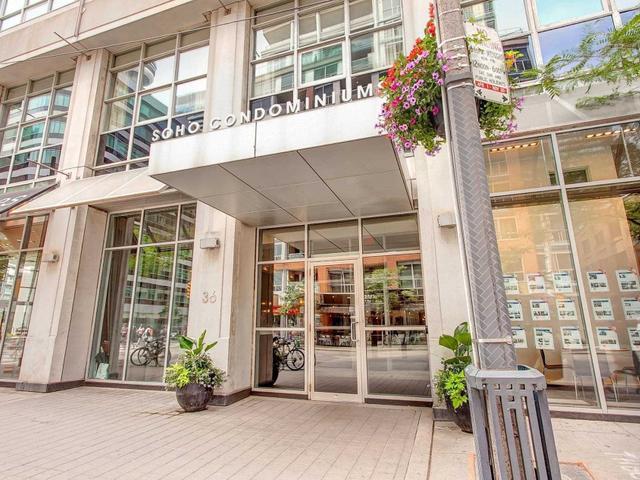 519 - 36 Blue Jays Way