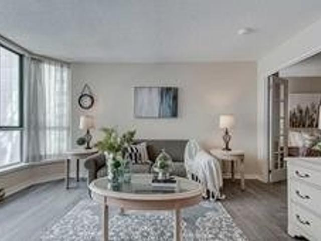 805 - 38 Elm St