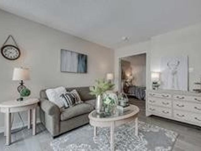 805 - 38 Elm St