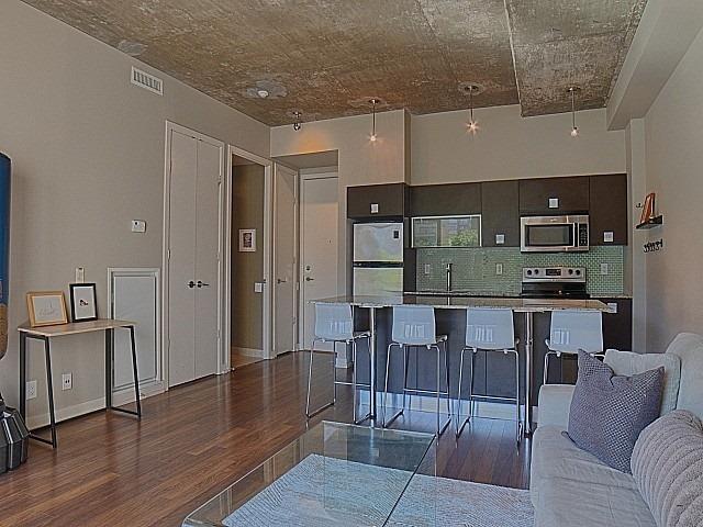 512 - 10 Morrison St