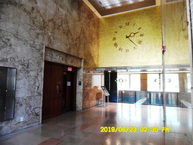 528 - 111 St Clair Ave W