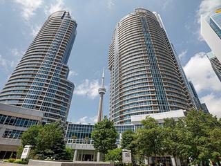 808 - 208 Queens Quay W