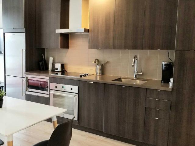 1401 - 300 Front St W