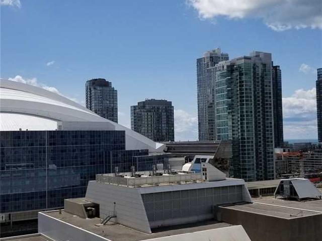 1401 - 300 Front St W