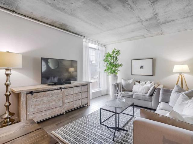 618 - 75 Portland St