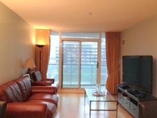 807 - 30 Grand Trunk Cres