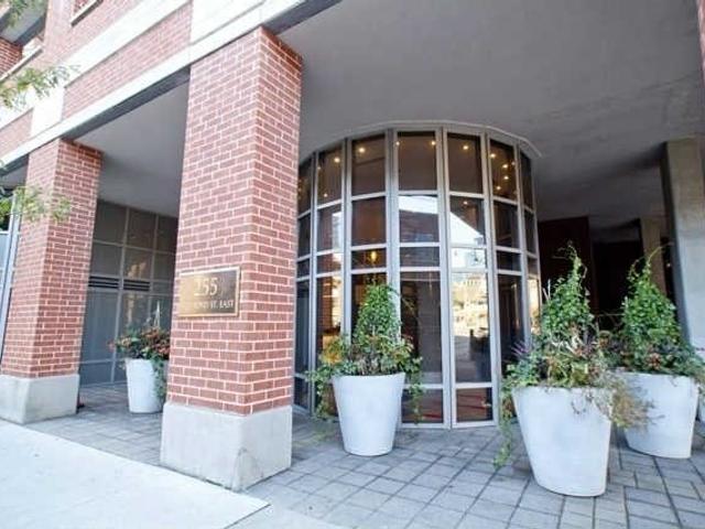 1113 - 255 Richmond St E