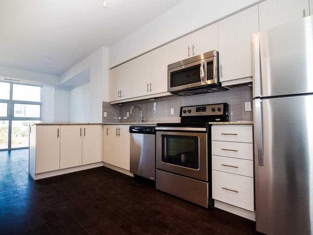812 - 10 Willison Sq