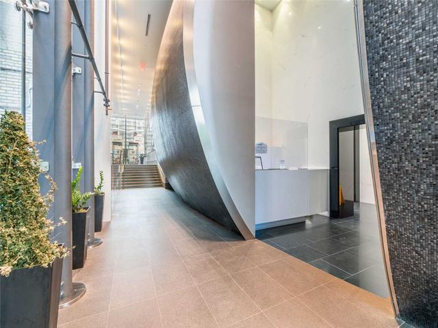 2304 - 224 King St W