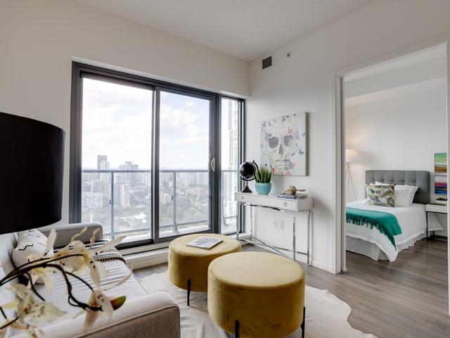 3907 - 159 Dundas St E