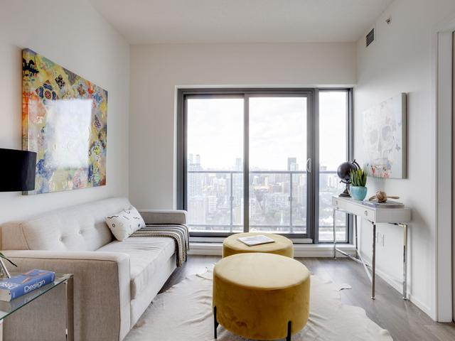 3907 - 159 Dundas St E