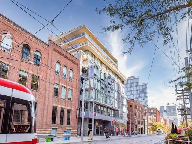 1001 - 650 King St W