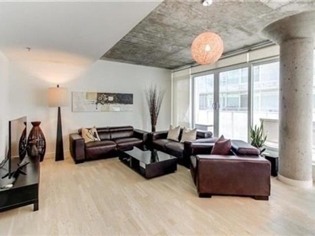 808 - 75 Portland St St