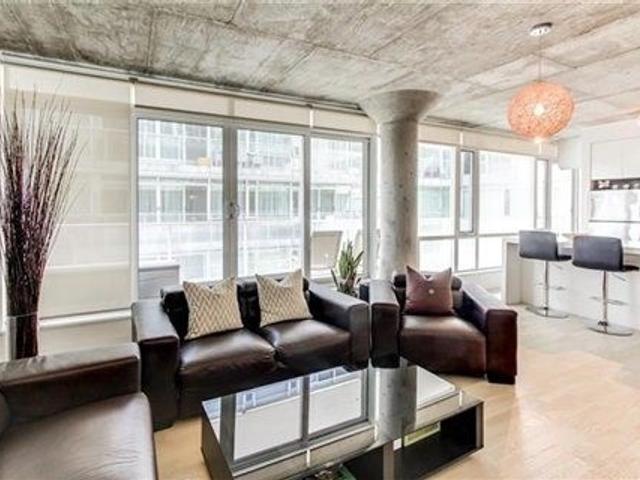 808 - 75 Portland St St