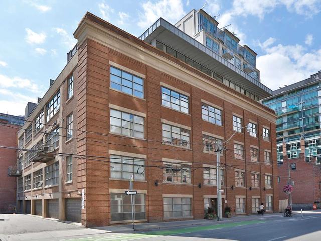 211 - 383 Adelaide St E