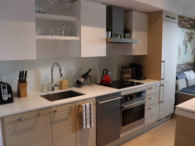 630 - 1030 King St W