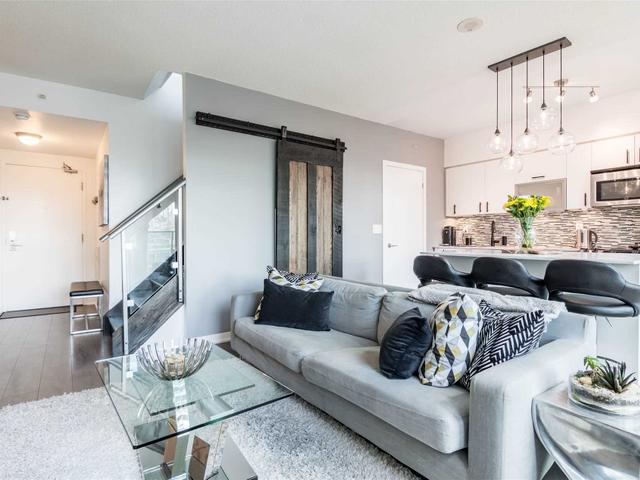 914 - 69 Lynn Williams St