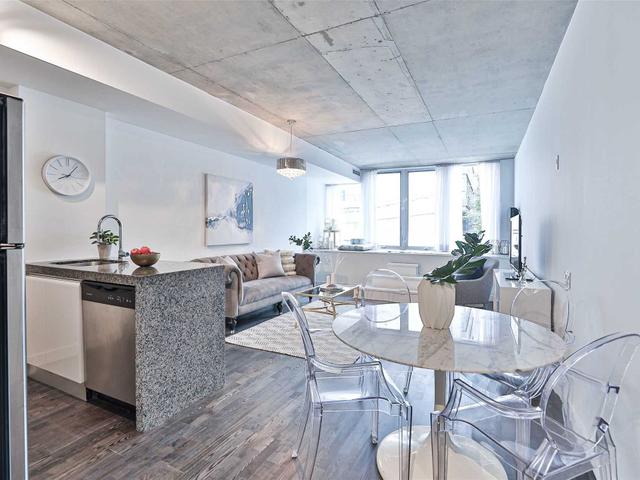 213 - 75 Portland St