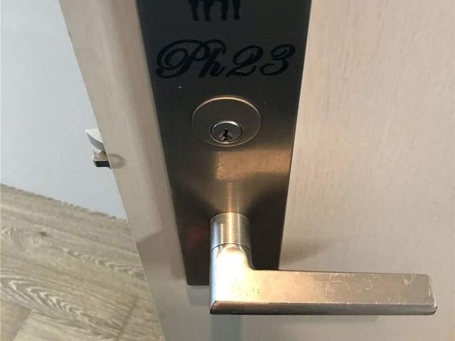 PH1023 - 39 Brant St