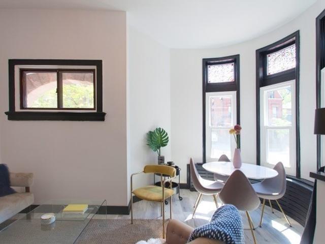 1 - 260 Sherbourne St