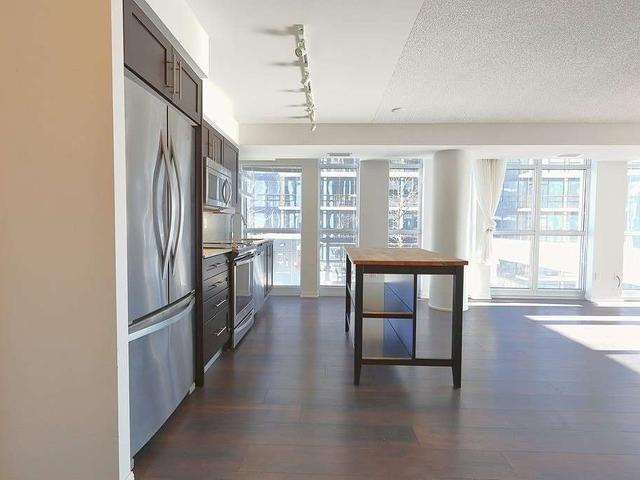 1522 - 400 Adelaide St E