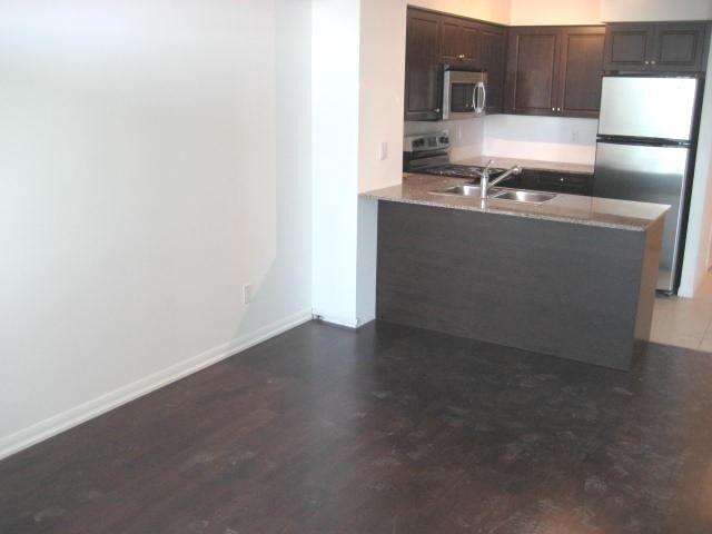 1507 - 215 Fort York Blvd