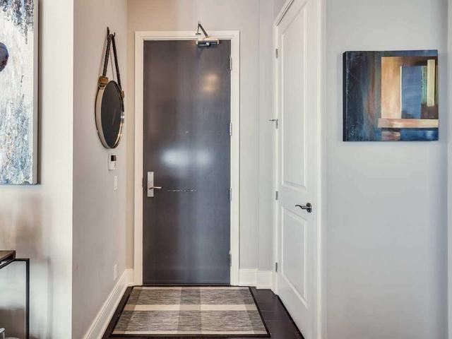 1401 - 21 Balmuto St