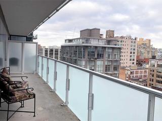 1004 - 11 Charlotte St