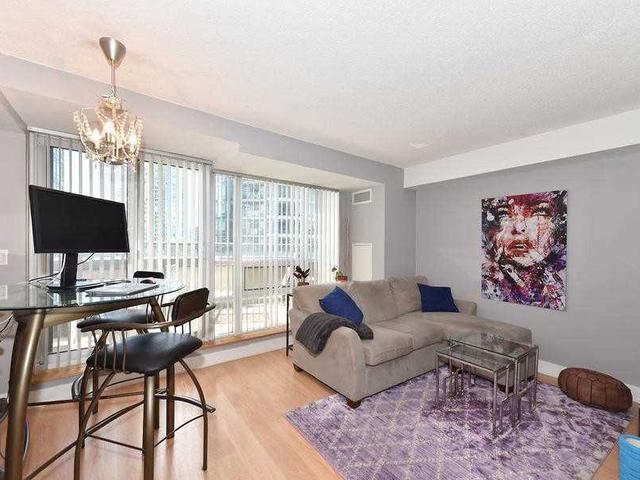 519 - 20 Blue Jays Way