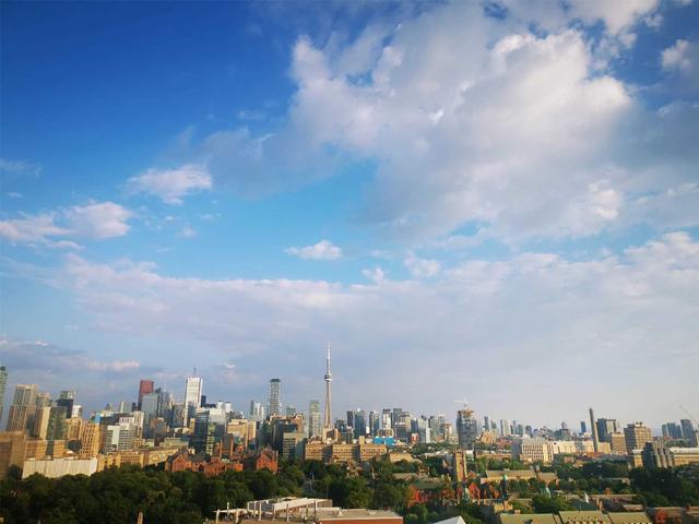 1804 - 200 Bloor St W