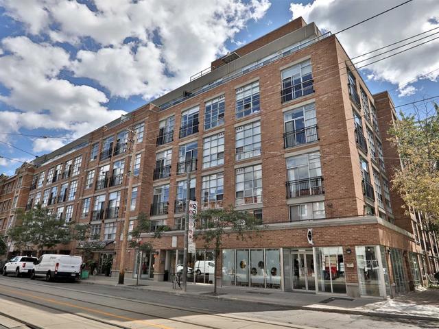 109 - 955 Queen St W