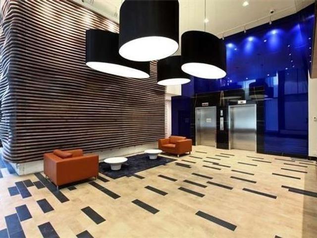 1602 - 111 Bathurst St