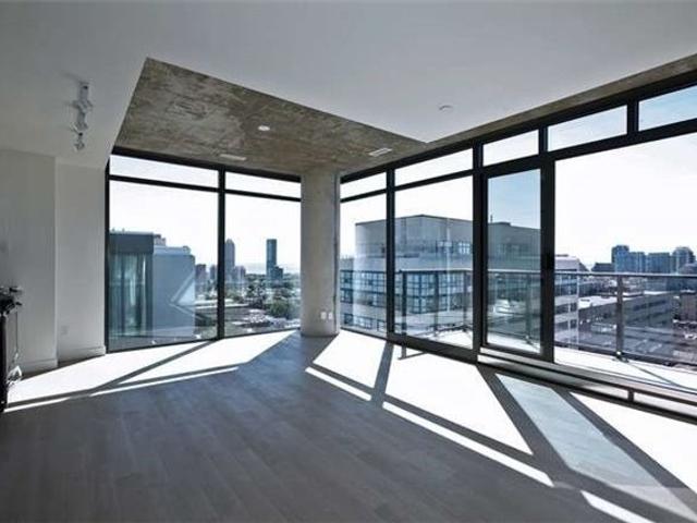 1602 - 111 Bathurst St