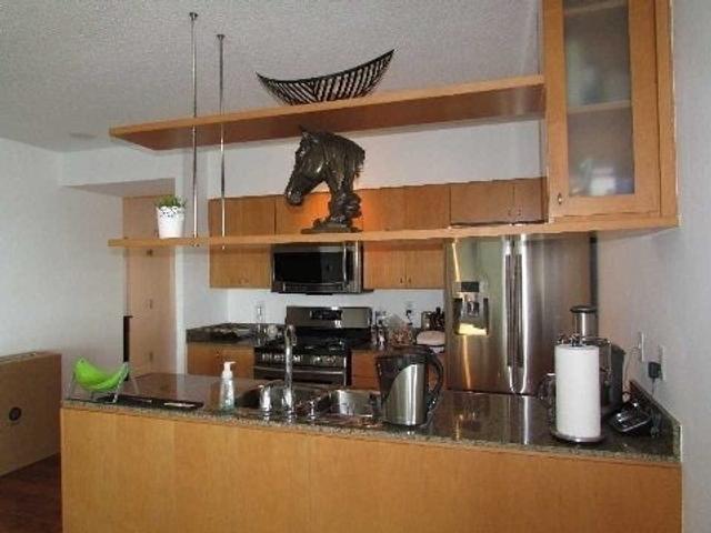 2612 - 35 Mariner Terr