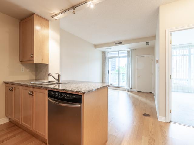 1010 - 100 Hayden St