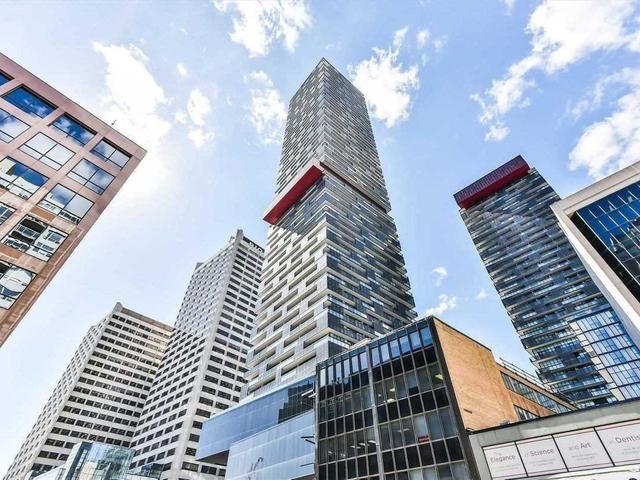 3902 - 8 Eglinton Ave E