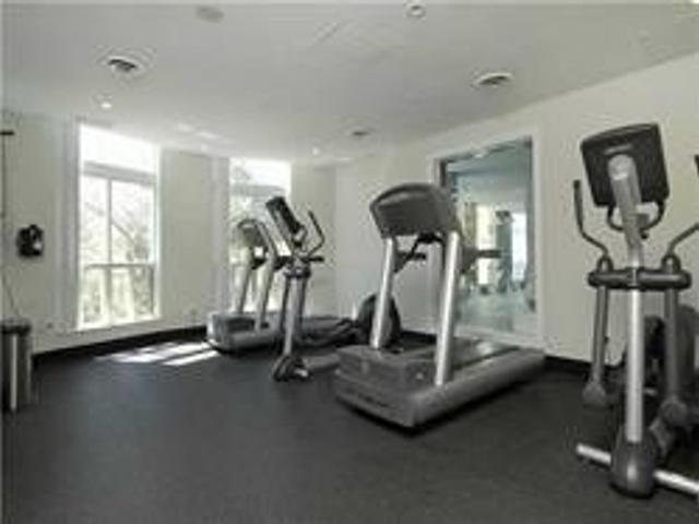 1618 - 23 Lorraine Dr