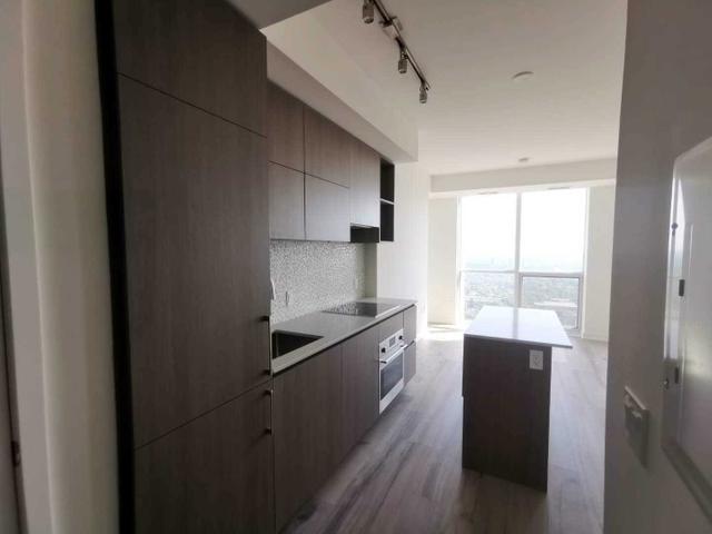 3609 - 1 Yorkville Ave