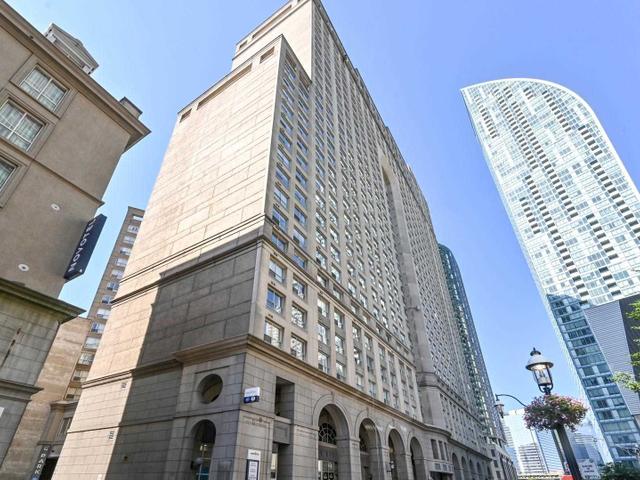 2501 - 25 The Esplanade