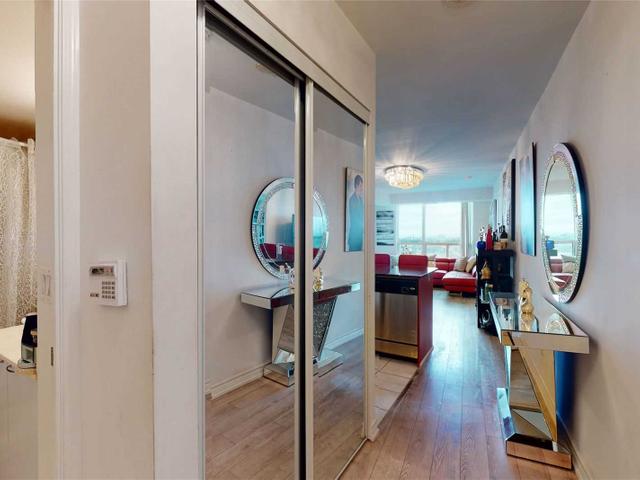 1808 - 503 Beecroft Rd