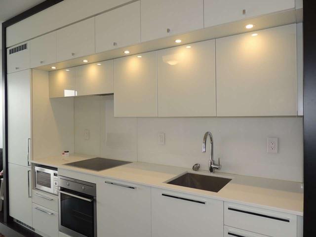 4806 - 15 Grenville St