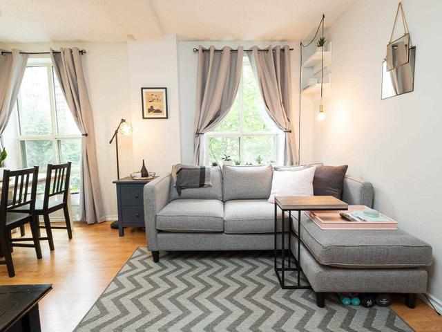 302 - 80 Charles St E