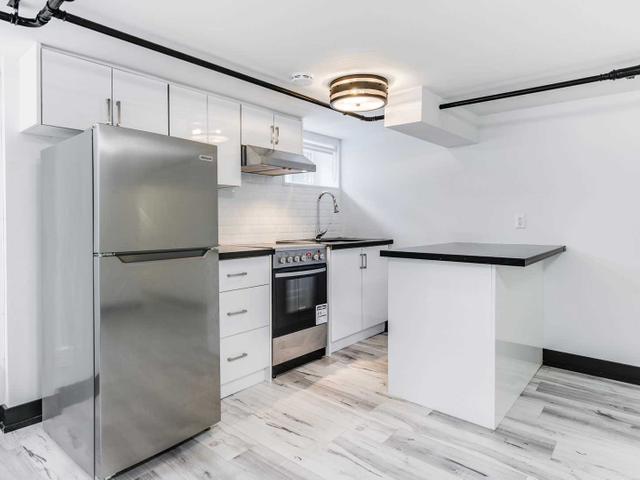 10 - 260 Sherbourne St