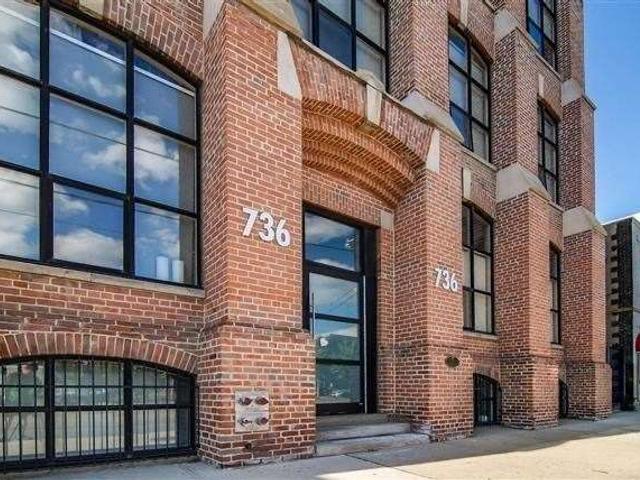 201 - 736 Dundas St E