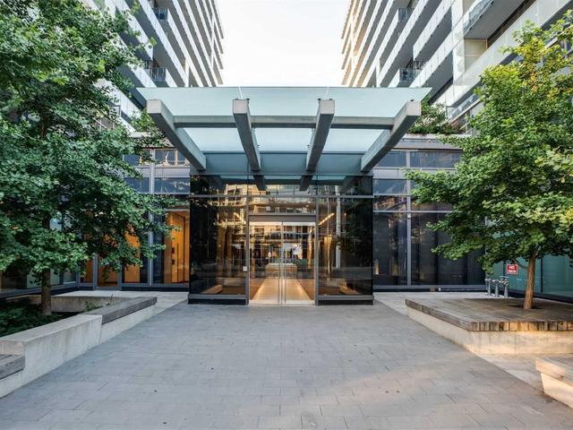 1014 - 1030 King St W