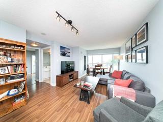 227 - 600 Queens Quay W