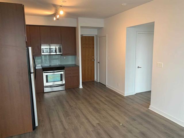 1104 - 33 Lombard St